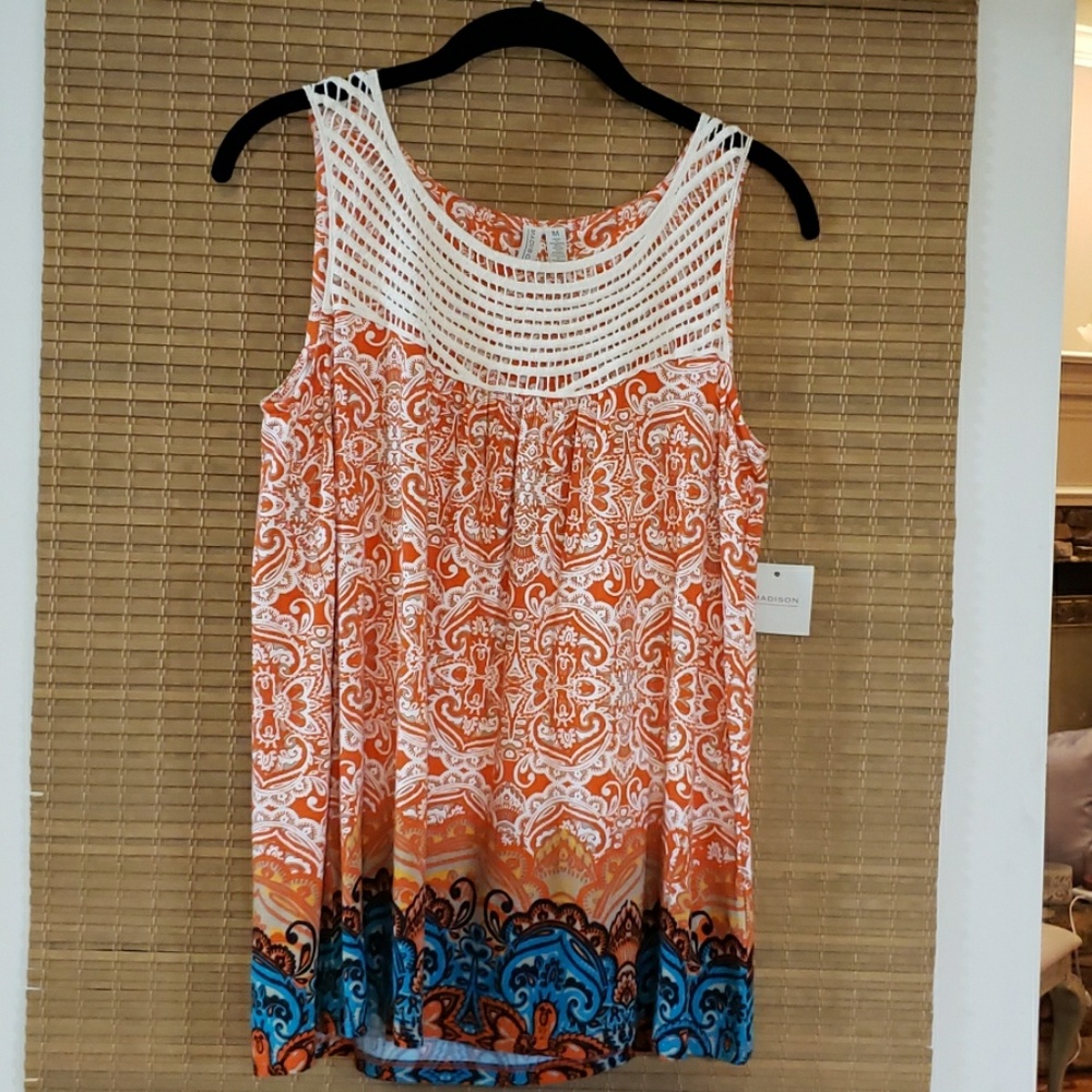 Madison  tank loose fit top M NWT